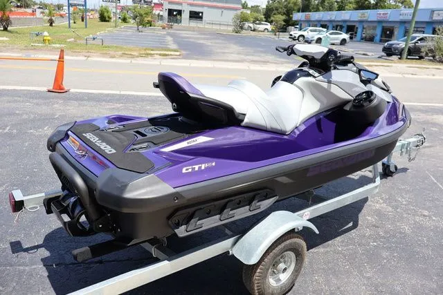 Slide: The Image of Sea-Doo GTI SE 170 2025 - 6