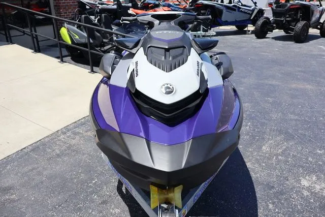 Slide: The Image of Sea-Doo GTI SE 170 2025 - 9