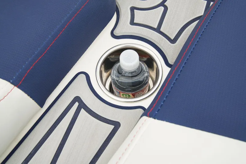 Slide: The Image of Mako Mako 18 Pro Skiff Patriot Edition 2025 - 53