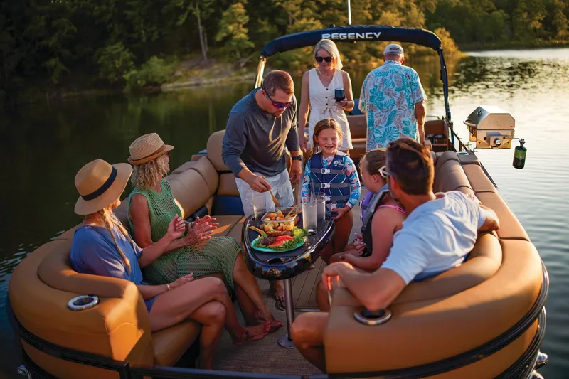 Slide: The Image of Regency 250 LE3 Sport 2025 - 97