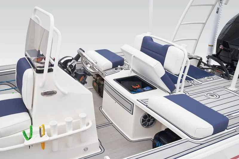 Slide: The Image of Mako Mako 18 Pro Skiff Patriot Edition 2025 - 44