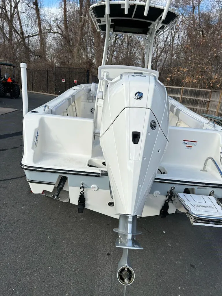 Slide: The Image of Mako 214 Center Console 2025 - 119