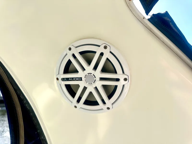 Slide: The Image of JL Audio speaker on 2005 Sea Ray 420 Sundancer boat. - 41