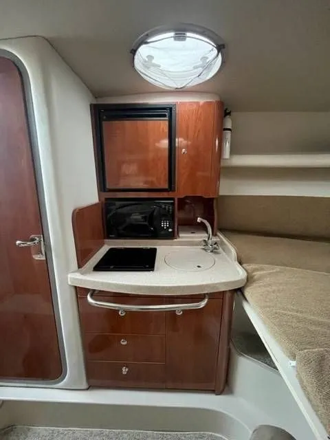 Slide: The Image of Four Winns 288 Vista 2005 - 21