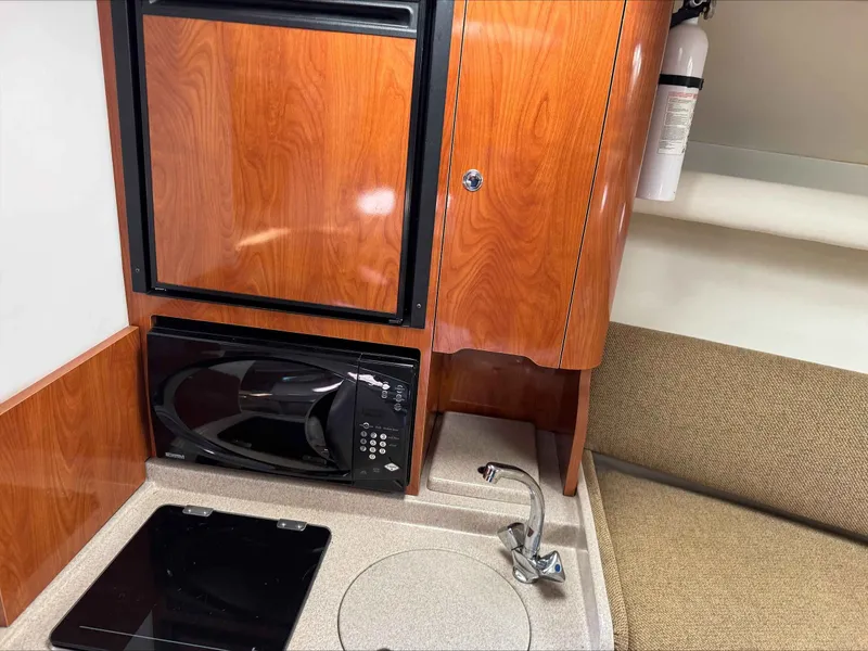 Slide: The Image of Four Winns 288 Vista 2005 - 24