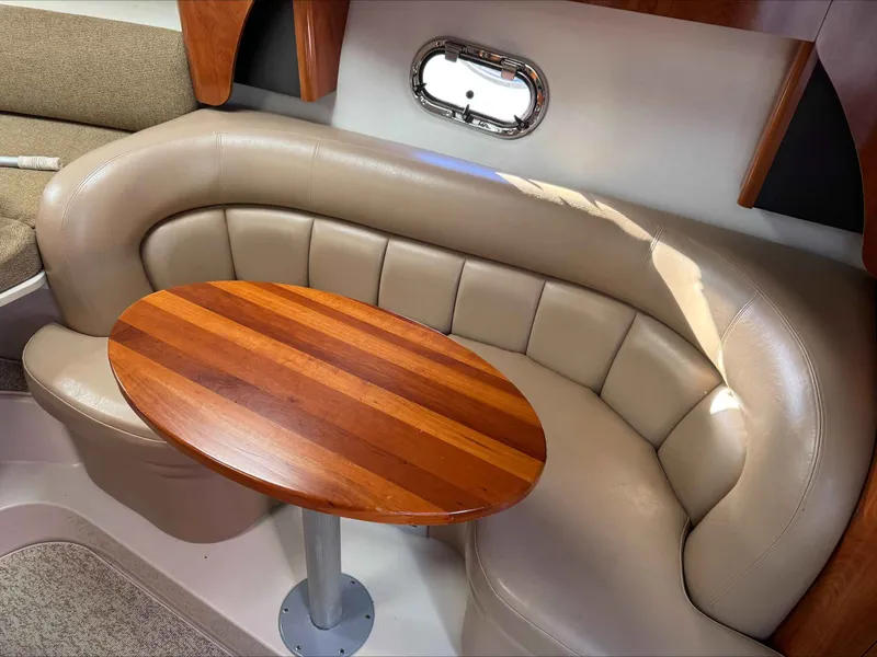 Slide: The Image of Four Winns 288 Vista 2005 - 28