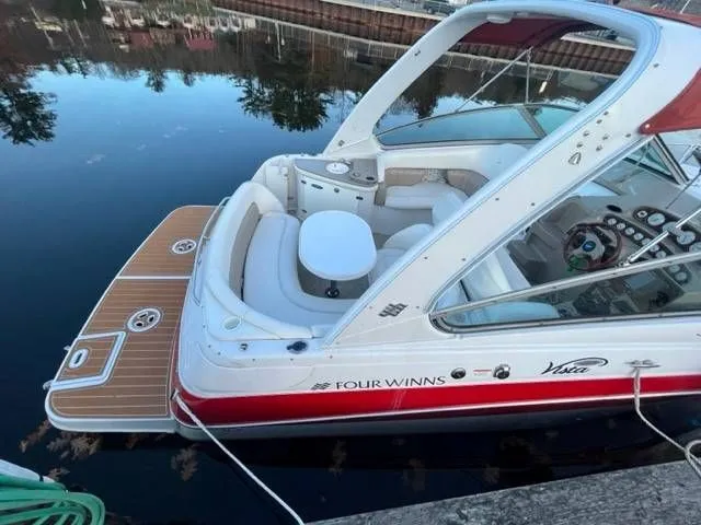 Slide: The Image of Four Winns 288 Vista 2005 - 4