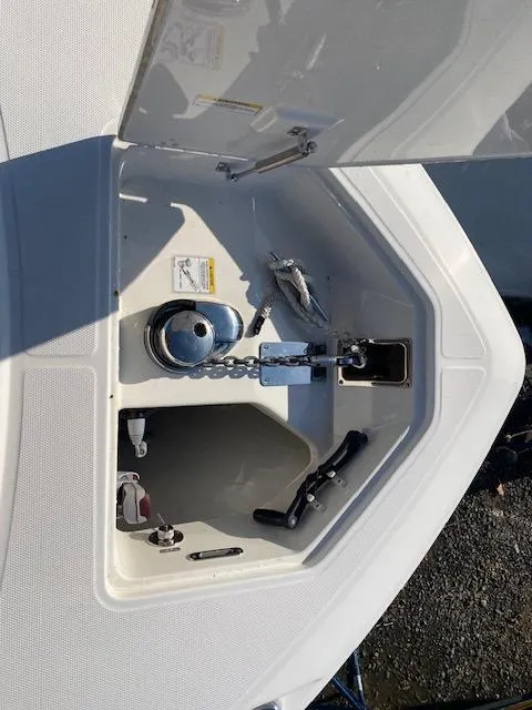 Slide: The Image of Boston Whaler 280 Outrage 2020 - 14