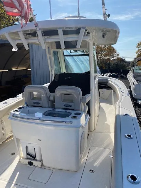 Slide: The Image of Boston Whaler 280 Outrage 2020 - 4