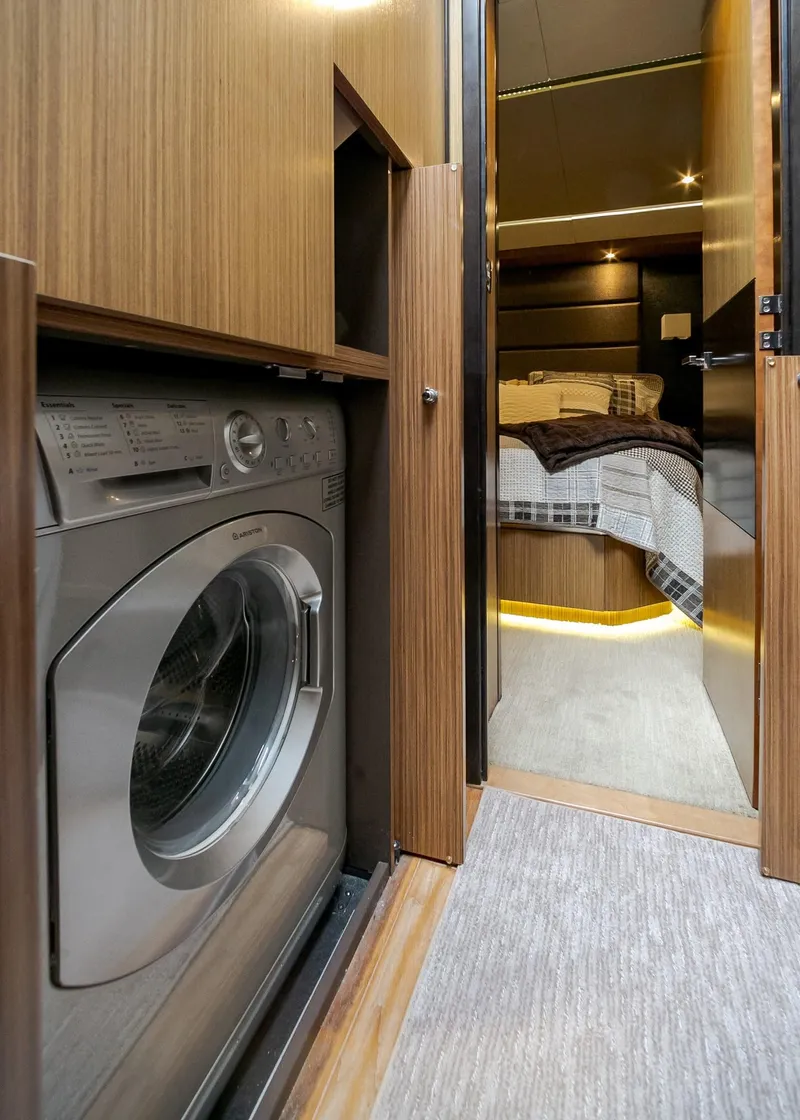 Slide: The Image of Sea Ray L650 2016 - 56