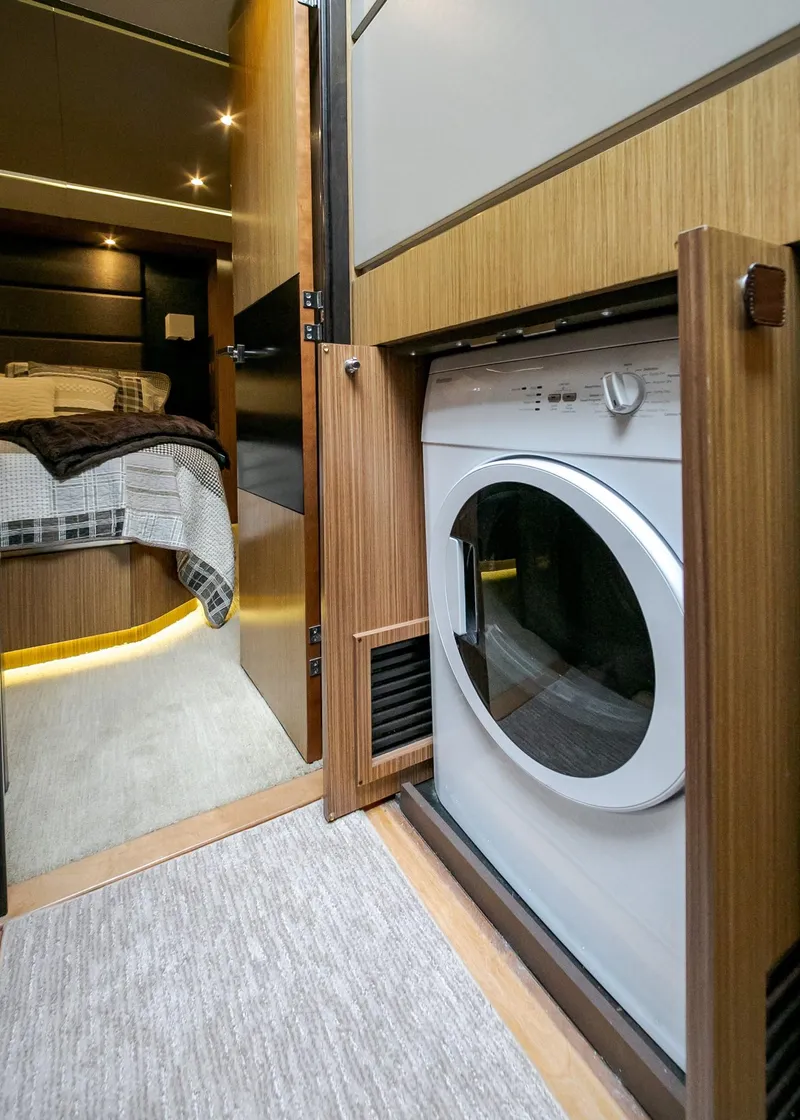 Slide: The Image of Sea Ray L650 2016 - 57