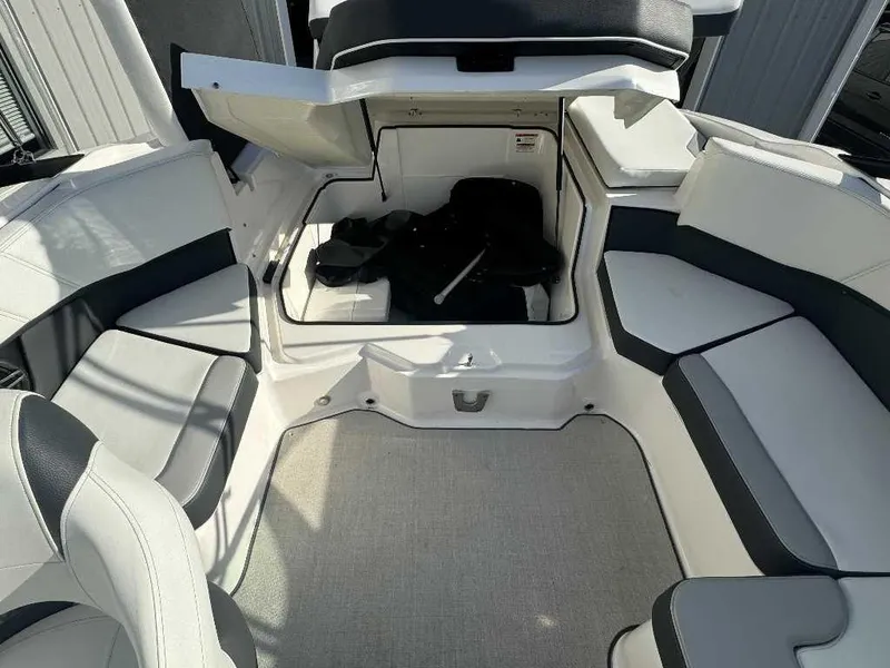 Slide: The Image of Regal 21OBX 2023 - 11