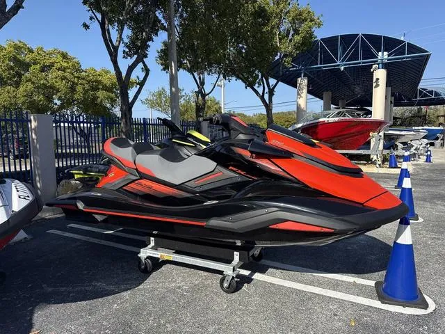 Slide: The Image of Yamaha FX Limited SVHO 2021 - 4