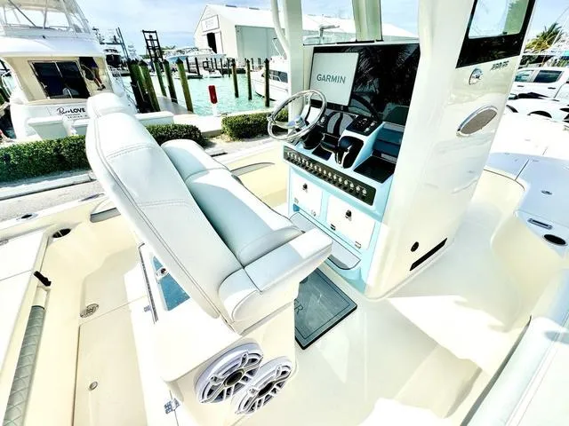 Slide: The Image of Shearwater 250 XTE 250XTE 2025 - 11