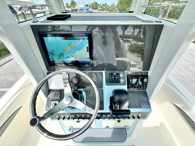 Slide: The Image of Shearwater 250 XTE 250XTE 2025 - 14