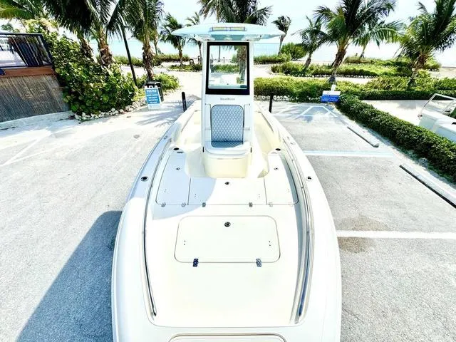 Slide: The Image of Shearwater 250 XTE 250XTE 2025 - 25