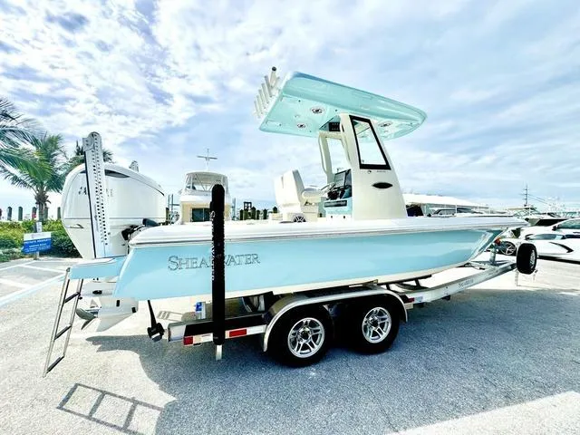 Slide: The Image of Shearwater 250 XTE 250XTE 2025 - 26