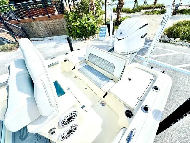 Slide: The Image of Shearwater 250 XTE 250XTE 2025 - 7