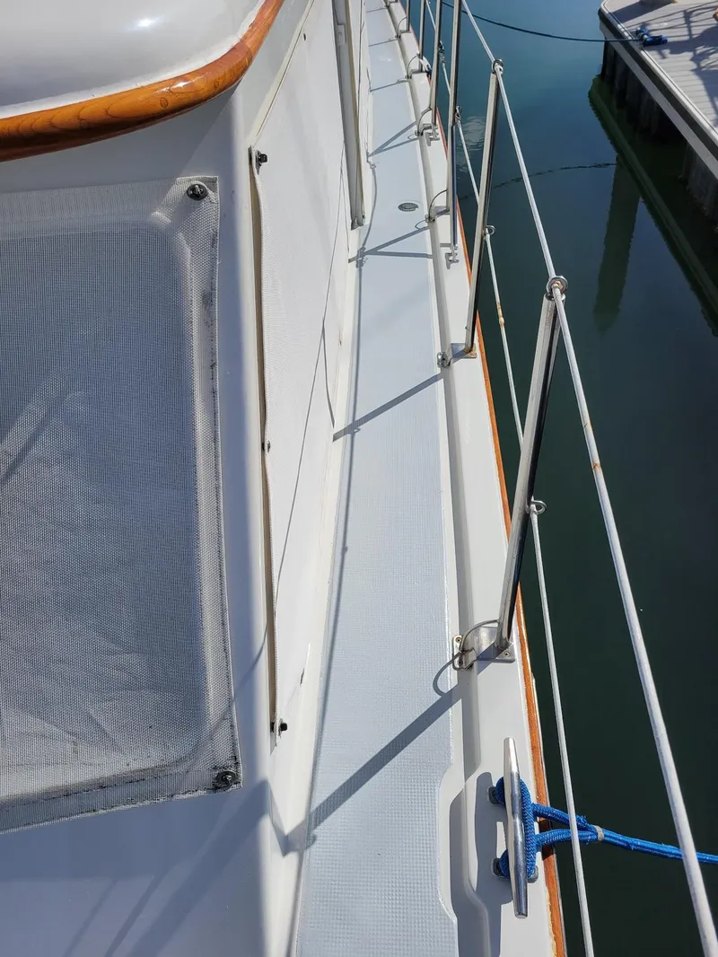 Slide: The Image of PORT SIDE DIECK - 10