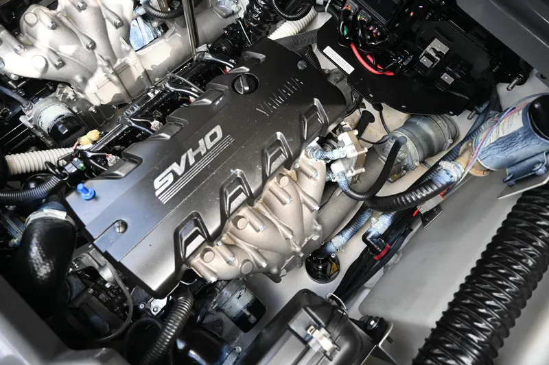 Slide: The Image of Engine of 2021 Yamaha Boats 255XD, featuring SVHO technology. - 27
