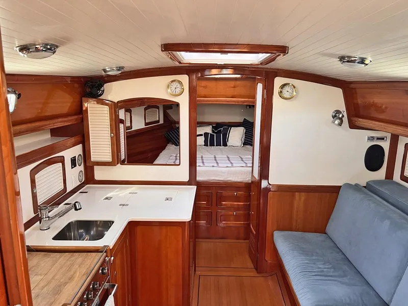 Slide: The Image of Salon, Looking Fwd - 5