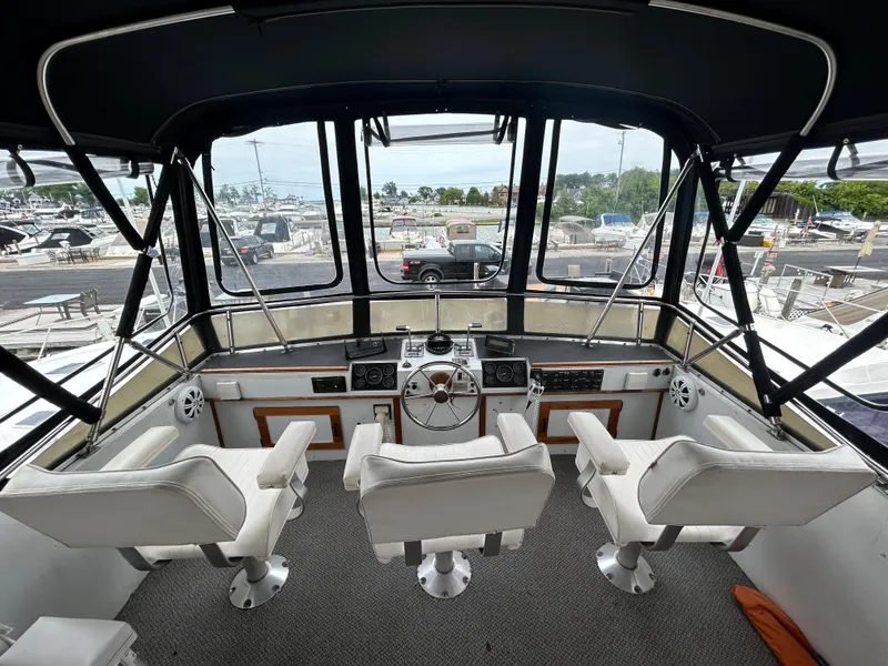 Slide: The Image of Helm Seating - 27