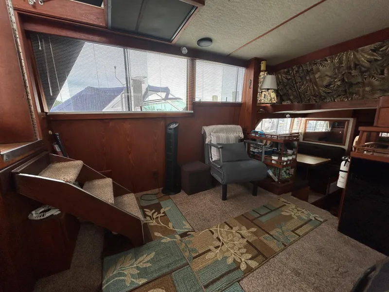 Slide: The Image of Salon Windows - 42