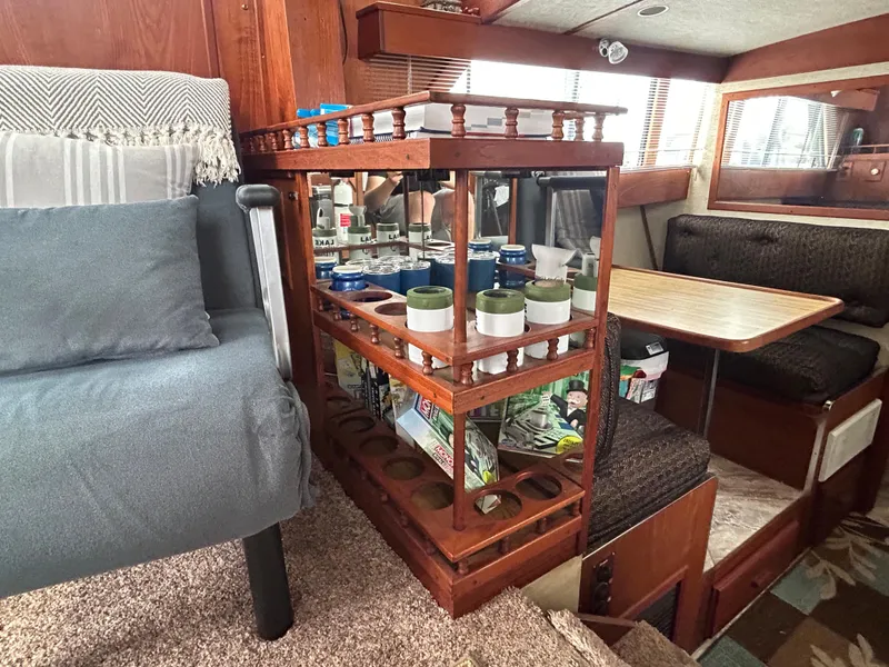 Slide: The Image of Salon Storage - 46