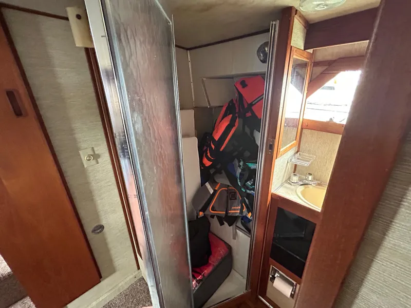 Slide: The Image of Aft Head Shower - 88