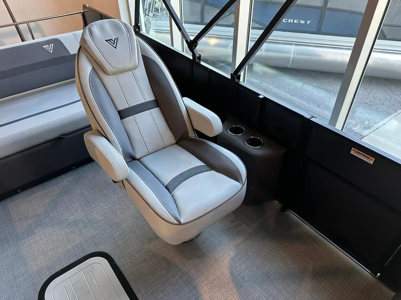 Slide: The Image of Luxurious Viaggio Lago X-S 2025 boat seat with cup holders and sleek design. - 7
