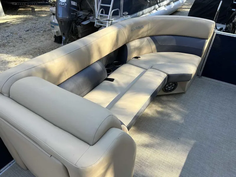 Slide: The Image of Harris Cruiser 250 2021 - 6