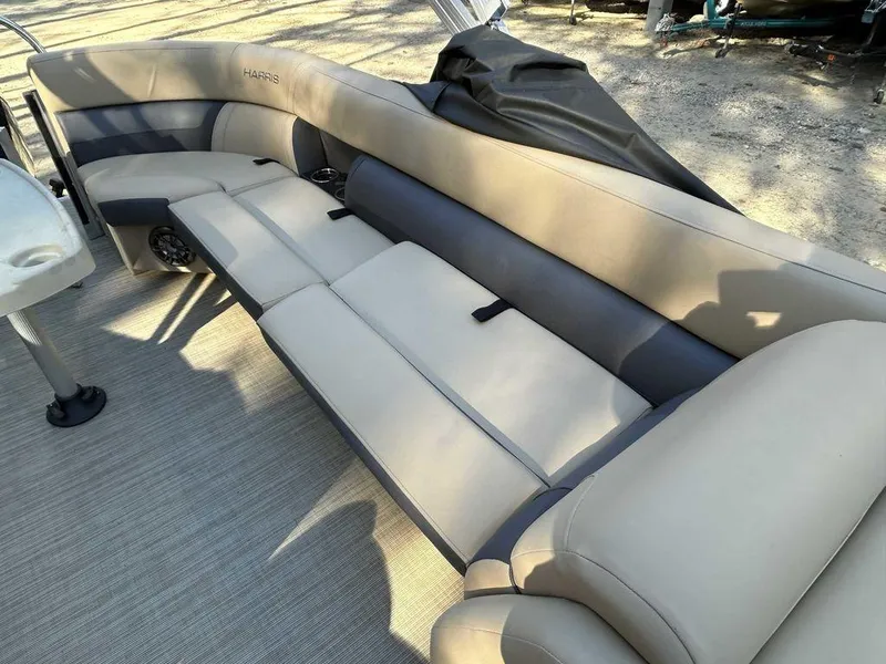 Slide: The Image of Harris Cruiser 250 2021 - 7