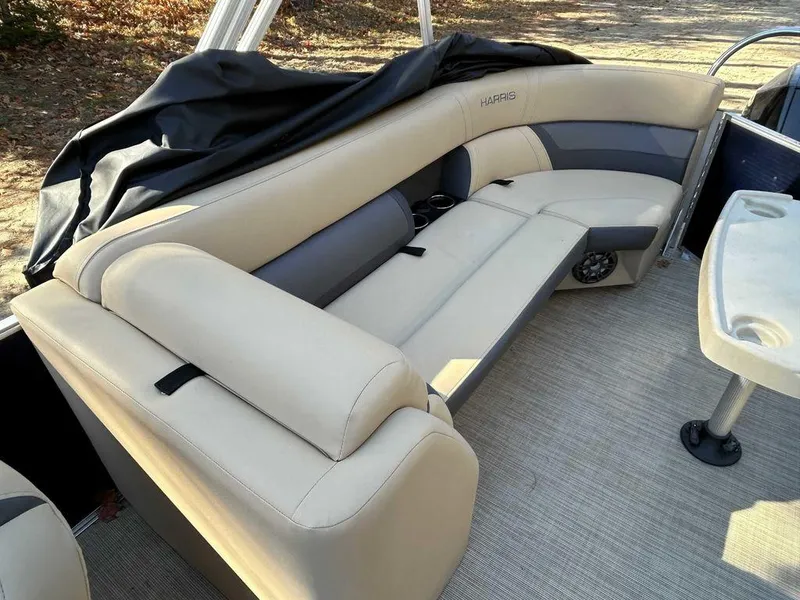 Slide: The Image of Harris Cruiser 250 2021 - 8