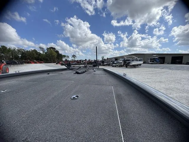 Slide: The Image of Tracker Pro Team™ 195 TXW 2017 - 4