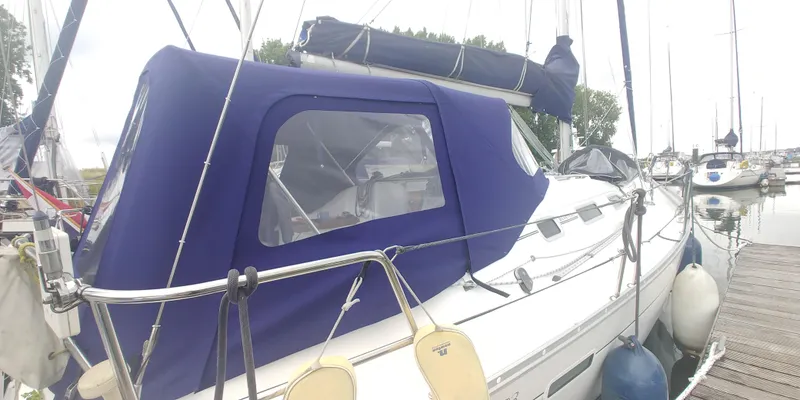 Slide: The Image of Beneteau Oceanis 393 2001 - 55