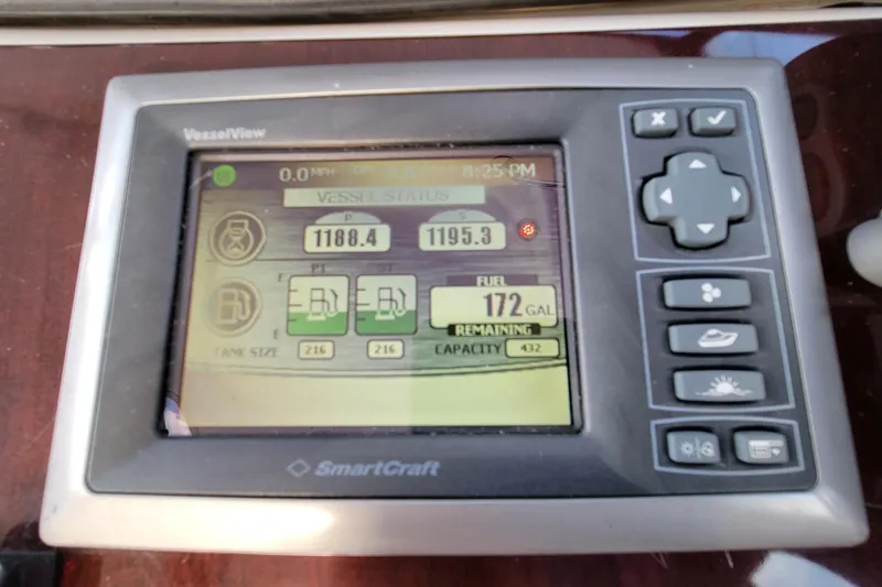 Slide: The Image of 2011 Meridian 441 Sedan  - Helm Station - 11