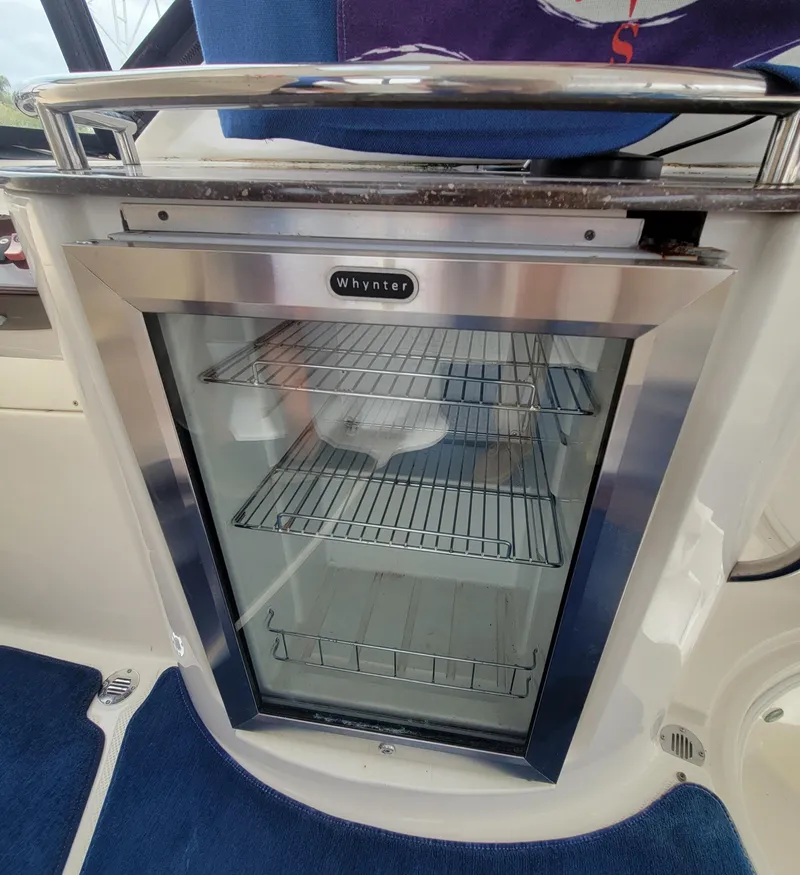 Slide: The Image of 2011 Meridian 441 Sedan  - Flybridge - 13