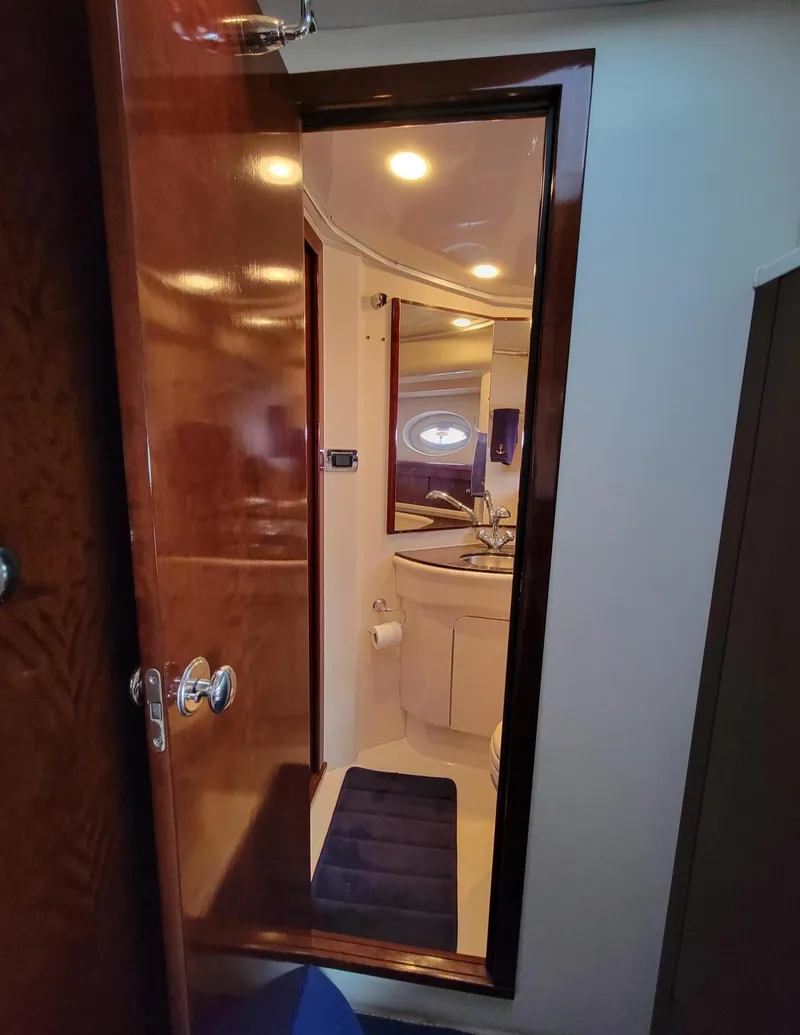 Slide: The Image of Guest stateroom head - 36