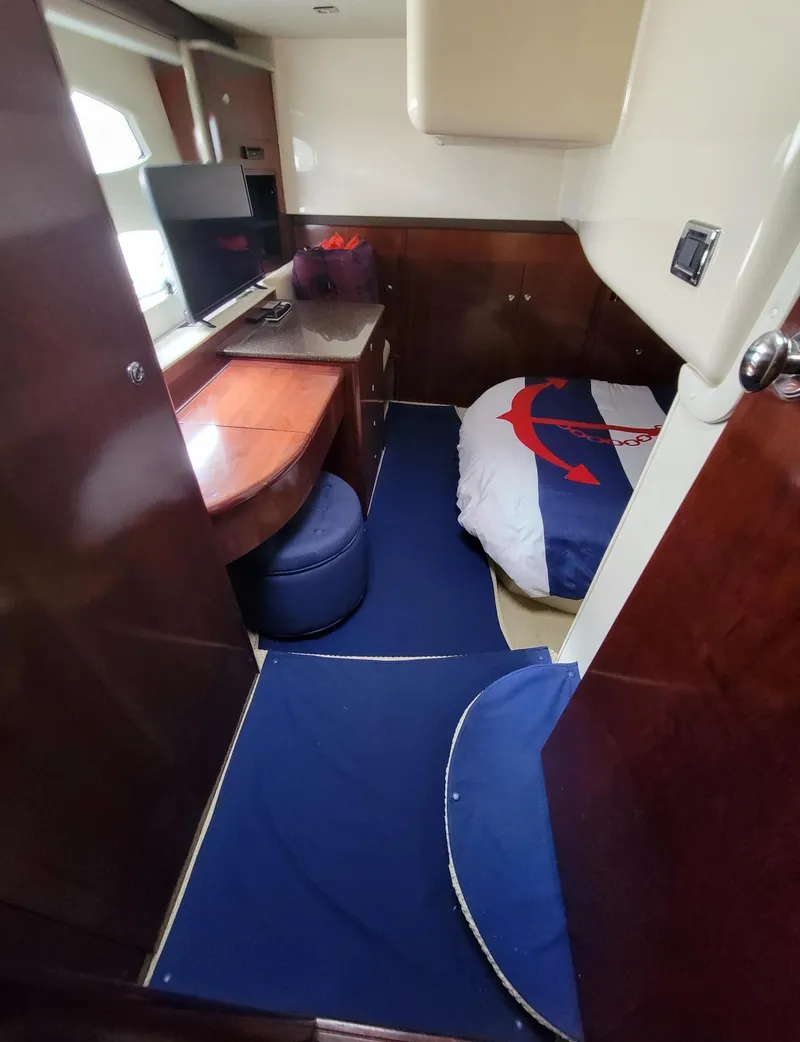 Slide: The Image of Guest stateroom head - 37