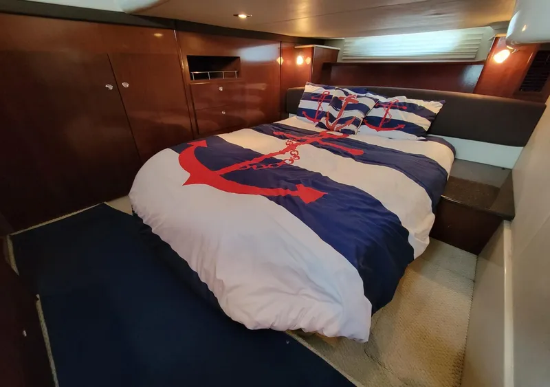 Slide: The Image of Guest stateroom - 38