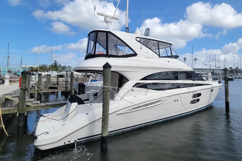 Slide: The Image of 2011 Meridian 441 Sedan - 'Aquaholic' - 64