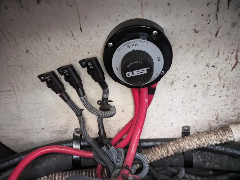 Slide: The Image of Battery switch and wiring in 2006 Sea Ray 240 Sundeck boat. - 32