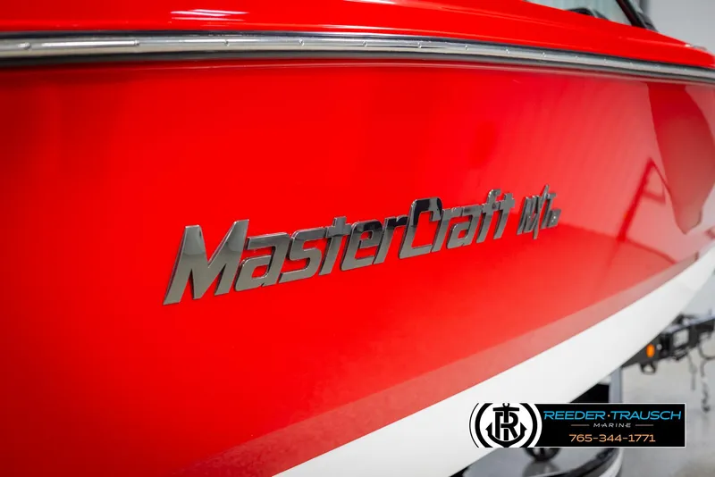 Slide: The Image of MasterCraft NXT24 2021 - 55