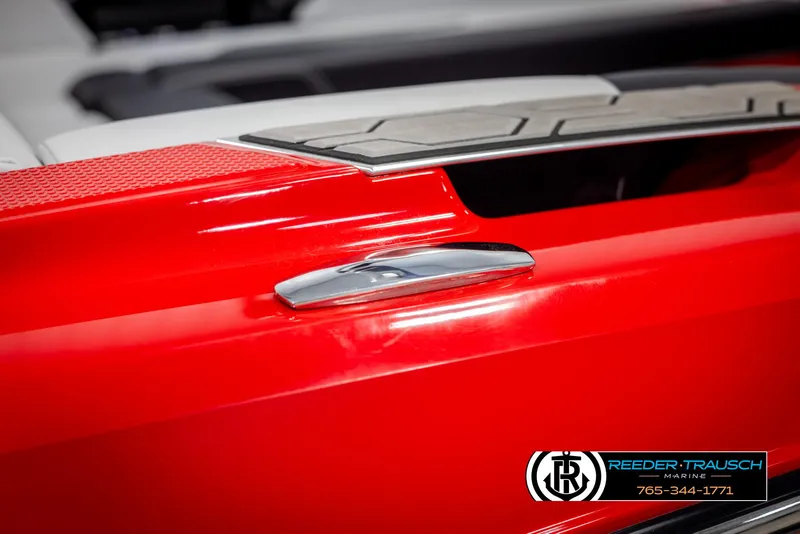 Slide: The Image of MasterCraft NXT24 2021 - 60