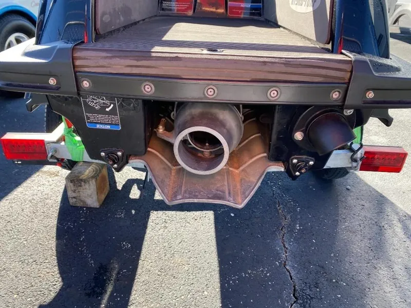 Slide: The Image of Rear view of a 2021 Kawasaki Jetski SX-R on a trailer. - 23