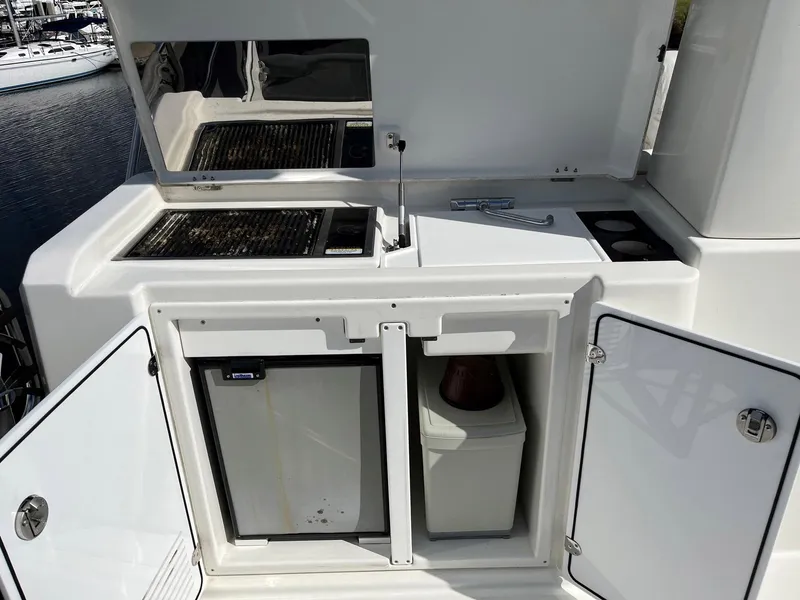 Slide: The Image of Beneteau Swift Trawler 41 2021 - 52