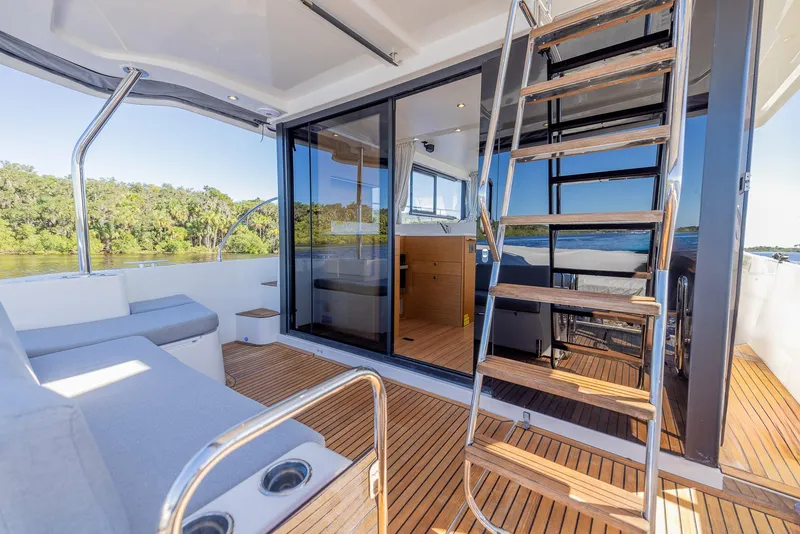 Slide: The Image of Beneteau Swift Trawler 41 2021 - 54