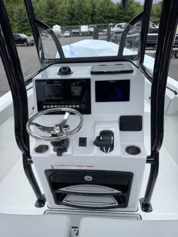 Slide: The Image of Sea Pro 245FLX Sandbar 2025 - 10