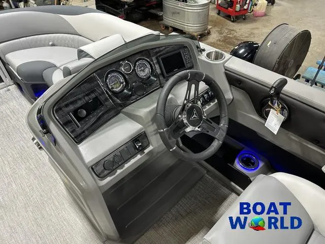 Slide: The Image of Tahoe LTZ 2385 Quad Lounge Tritoon & Honda 4-Stroke EFI 2025 - 14
