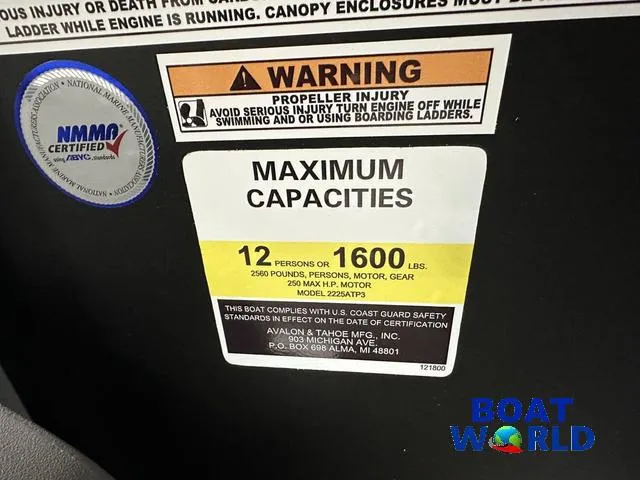 Slide: The Image of Tahoe LTZ 2385 Quad Lounge Tritoon & Honda 4-Stroke EFI 2025 - 19